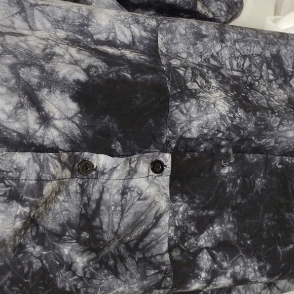 Missguided black abstract 3/4 sleeves button down tunic, size 0 - Picture 4 of 11